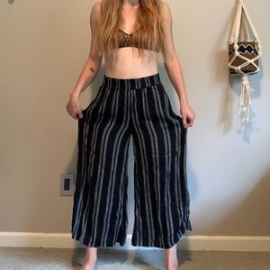 Stripped flowy pants